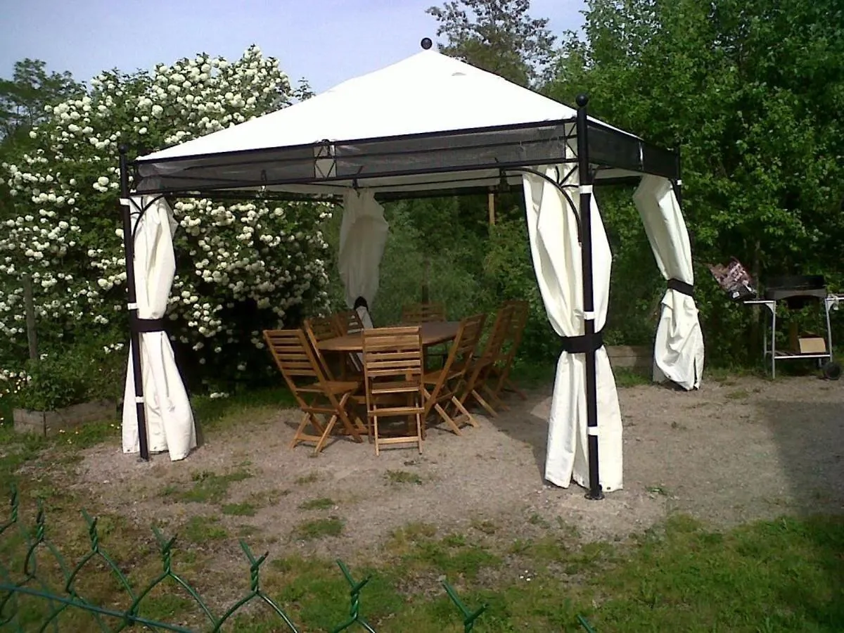 Gite De Charme Renove Avec Spa, Jardin Et Activites Familiales A Bransat - Fr-1-489-295